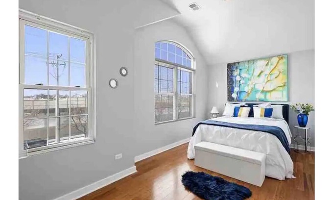 Washington Park House | Cheerful 4 bedroom smart home w/indoor fireplace