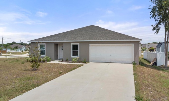 Fedhaven House | Cheerful 4 Bedrooms New Construction Home