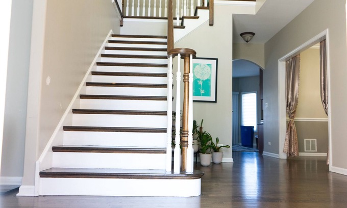 Bensenville Bed & Breakfast | Cheerful bedroom 3 for 2 guests