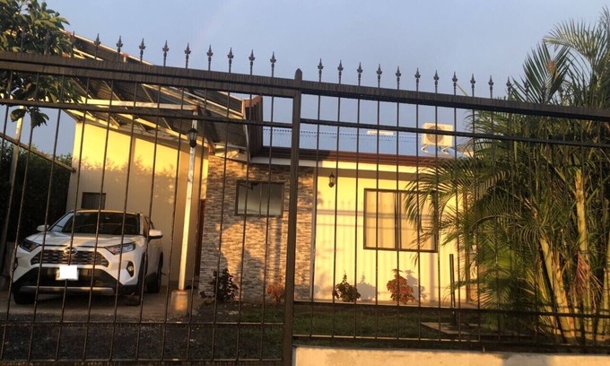 Tilaran Cottage | Cheerful Countryside Cottage