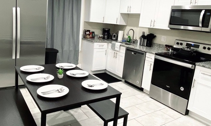 Germantown House | Cheerful Cozy Single-Level Home in Germantown, MD
