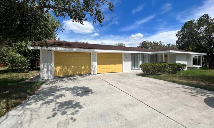 Harlingen House | Cheerful Harlingen, TX Home Close to Everything!!