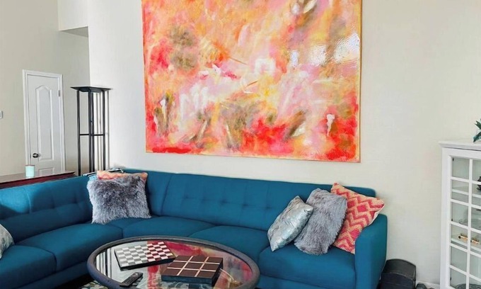 Forest Creek House | Cheerful, Sunny☀️ Baller House in Round Rock
