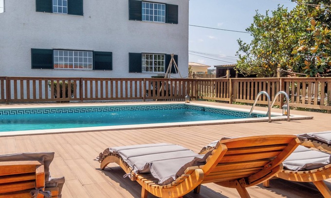 Mafra House | Cheerful villa with pool