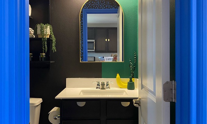 Austin Apartment | Cheetah Casita: Your Private Guesthouse Escape. Close to Downtown, COTA, Tesla.