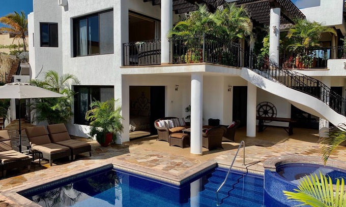 Pedregal Villa | Chef+Maid Avail, Private Pool, 2 mins from Beach! Last minute deals!