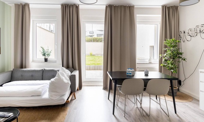 Kaßberg Apartment | Chemnitz Hartmannstr | One-Bedroom Suite + Terrace