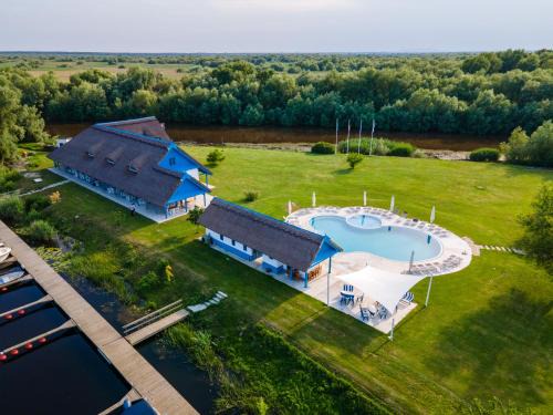 Crisan Bed & Breakfast | Cherhana Resort