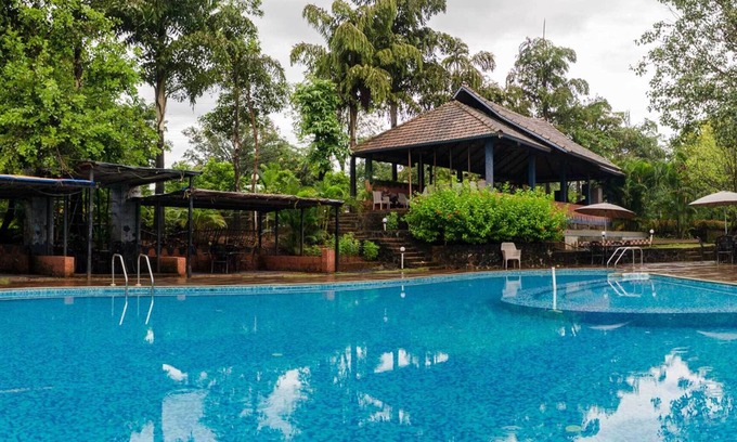 Rajapur Hotel | Cherilyn Monta Resort