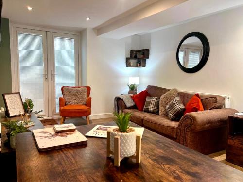 Padfield House | Cherry Blossom cottage