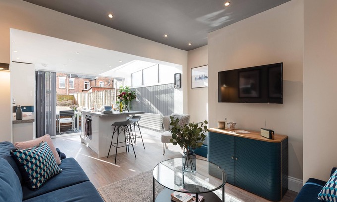 Shrewsbury Cottage | Cherry Orchard - a holiday let that sleeps 6 guests in 3 bedrooms