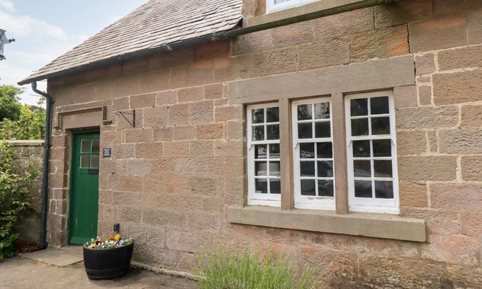 South Charlton Cottage | CHERRY TREE COTTAGE, pet friendly, with open fire in Embleton
