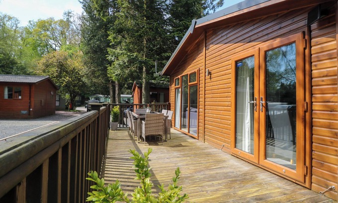 Troutbeck Bridge Cottage | CHERRY TREE LODGE, pet friendly, with a garden in Windermere