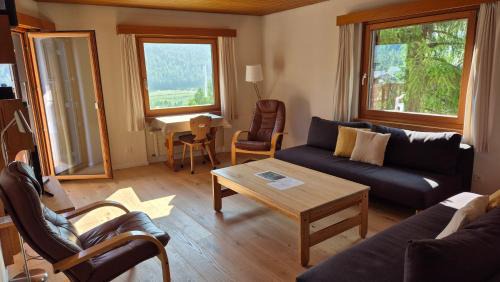 Pontresina Apartment | Chesa Blais 7