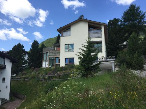 Celerina-Schlarigna Apartment | Chesa Guardamunt