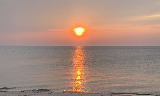 Silver Beach Cottage | Chesapeake Bay Beach Cottage,private beach book Fall now!