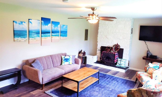 Cape Anne House | *Chesapeake Bayside Bungalow*