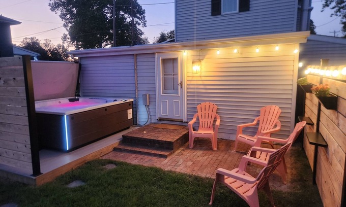 Chesapeake City House | Chesapeake Retreat with hot tub. Charming 2 Bed, 1 Bath Home in Chesapeake City