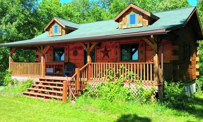 Waterville Cabin | Chestnut 3 bedroom Log Cabin with Hot Tub Jacuzzi