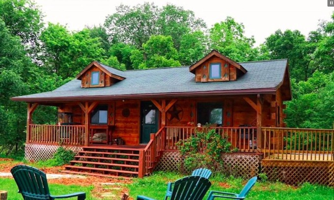 Waterville Cabin | Chestnut Cabin w/ Hot Tub Jacuzzi