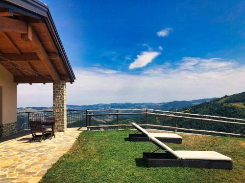 Pineto House | Chestnut Forest Retreat In The Apennines
