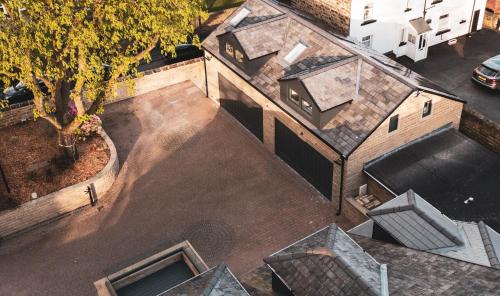Ossett Apartment | Chestnut Retreat