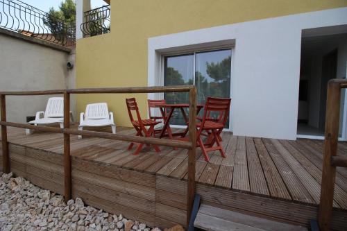 Ensues-la-Redonne Apartment | Chez Audrey dans la pinède