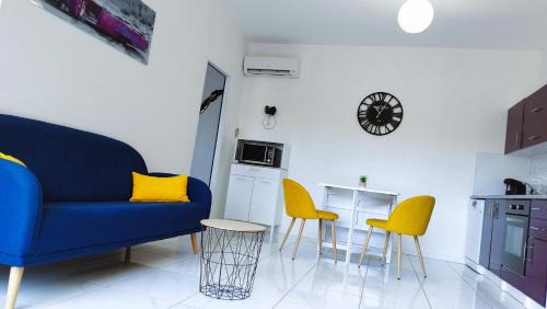 Luc-sur-Orbieu Apartment | Chez Aurélie et Julien,