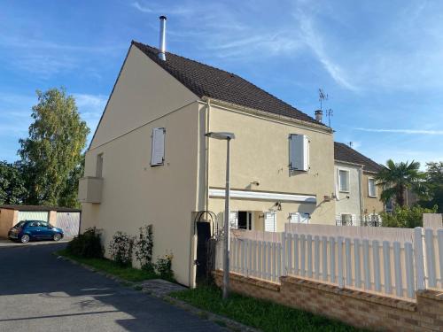 Villeparisis House | Chez Manu Meublé de tourisme 2 étoiles pour 6 personnes - 3 chambres