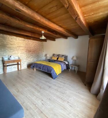 Le Val-d'Esnoms Bed & Breakfast | Chez Odette chambre Erable et Glycine