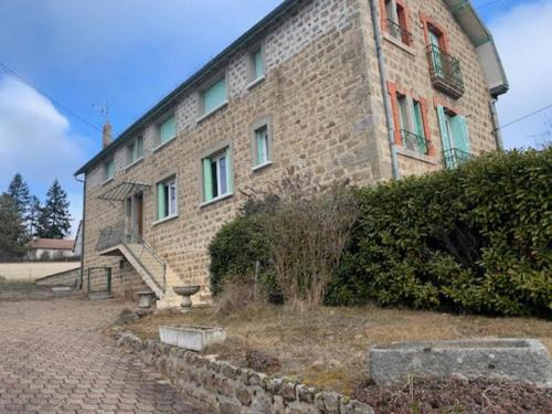 Usson-en-Forez Apartment | Chez Patrice et Marieline F2