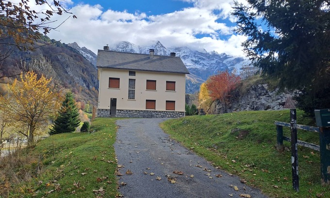 Gavarnie-Gedre Apartment | Chez Philou Appartement Tout Équipé de 4 Chambres Pour 8 Personnes a Gavarnie