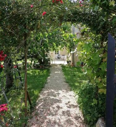 Lussan Bed & Breakfast | Chez Yvette & Shoji