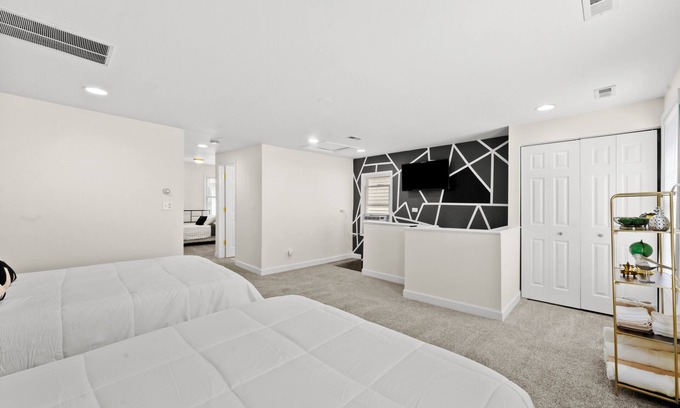Pilsen House | Chi-City Chic Retreat! Located just minutes from Downtown Chicago!