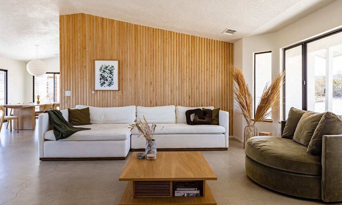 Panorama Heights House | CHI House- Joshua Tree Retreat I Spa + Cowboy Pool