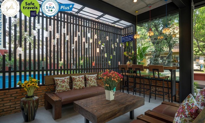 Thapae Hotel | Chiang Mai Thai House