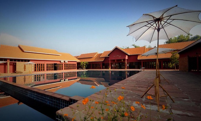Nong Kwai Hotel | Chiangmai Royal Creek Hotel