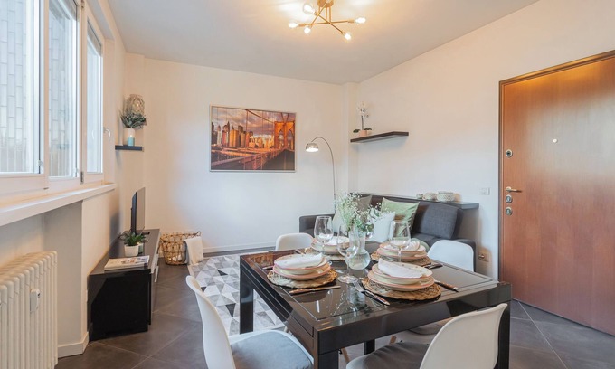 Como Apartment | Chiara's Apartment - Two Bedroom Apartment, Sleeps 5