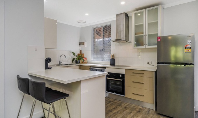 Osborne Park Apartment | Chic 1-Bed 15-Min from Scarborough Beach & CBD