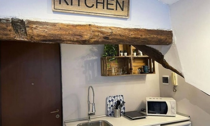 Roman Quarter Apartment | Chic 1-bedroom apartment with AC, WiFi in superb Torino