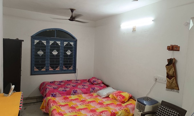 Ahmedabad Apartment | Chic 1-bedroom with fitness room, WiFi in marvelous Ahmedabad