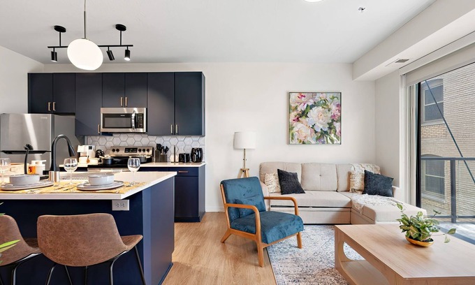 Downtown Minneapolis Condo | Chic 1Bd Condo DT Minneapolis, with City Views & Prime Downtown Location