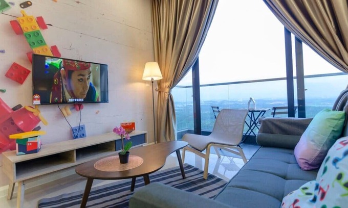 Medini Apartment | Chic 2BR DPristine 9 next to Legoland FREE Parking