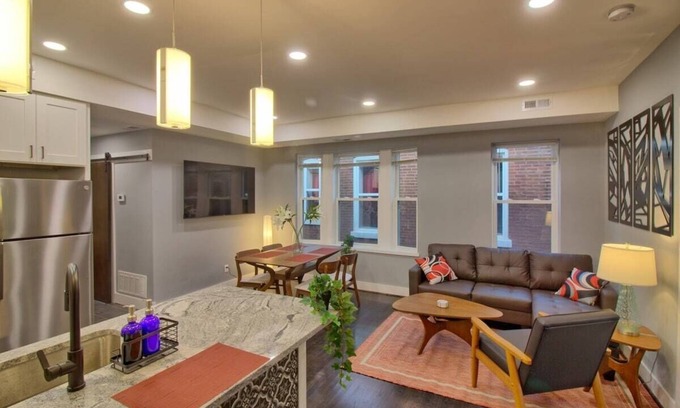 Tower Grove South Apartment | Chic 2BR Gem | TG Park | Patio+Yard+W/D+Workspace
