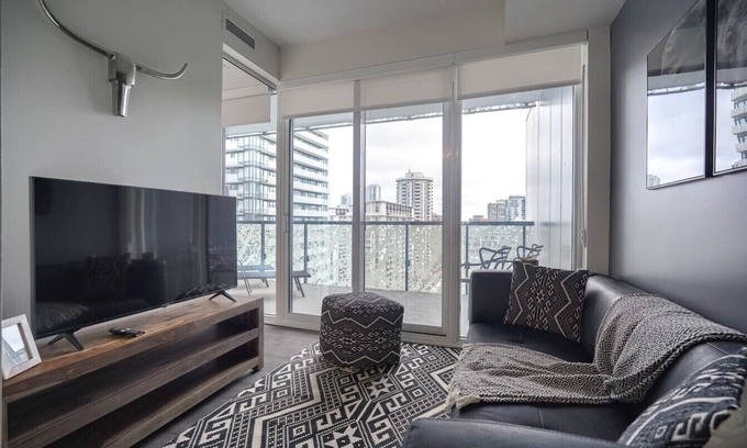 Church and Wellesley Apartment | Chic 2BR Oasis with Skyline Views near Berczy Park