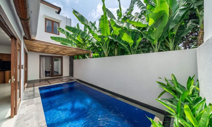 Denpasar Villa | Chic 3-bedroom villa with WiFi, AC in charming Bali