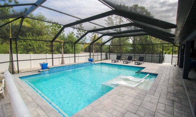 Lehigh Acres House | Chic 3 BR Private Pool Home in Lehigh Acres - The Grand Villa