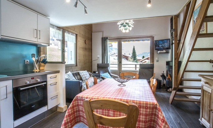 La Clusaz Apartment | Chic 3*, stove, garage, wifi, near slopes