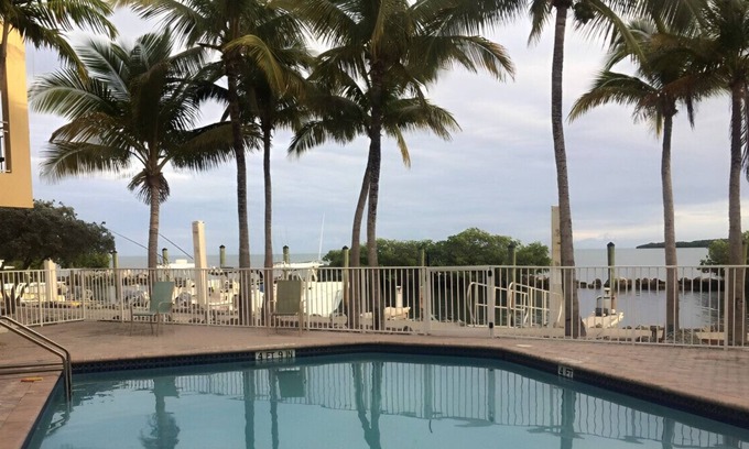 Long Key Condo | Chic 3BR Secluded Oceanfront Condo w/ Free WiFi!