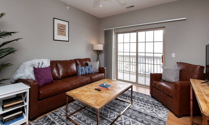 Ames Apartment | Chic Ames Retreat | Perfect Weekend Getaway